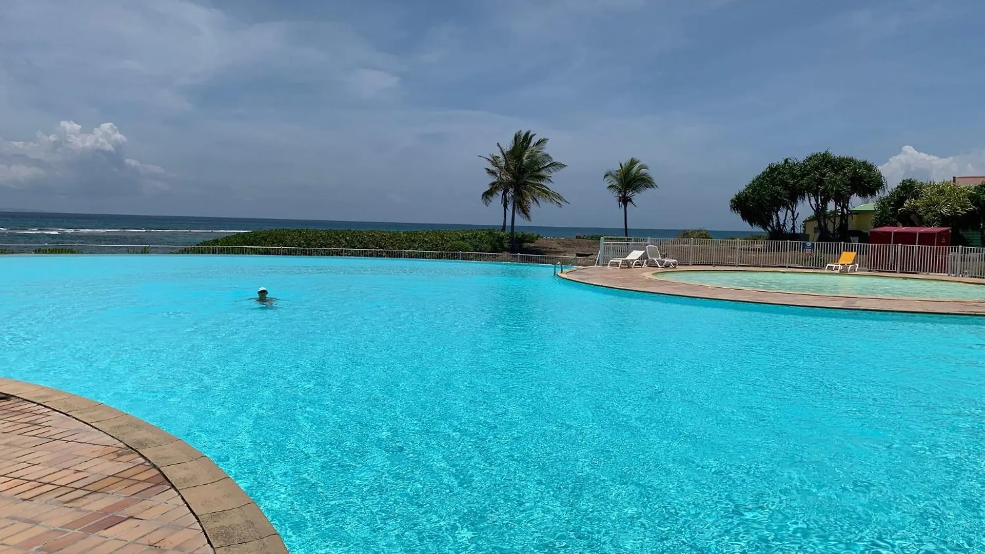 Appartamento Studio Mojito vue mer av cuve eau et accès plage et piscine ANSE DES ROCHERS Saint-Francois